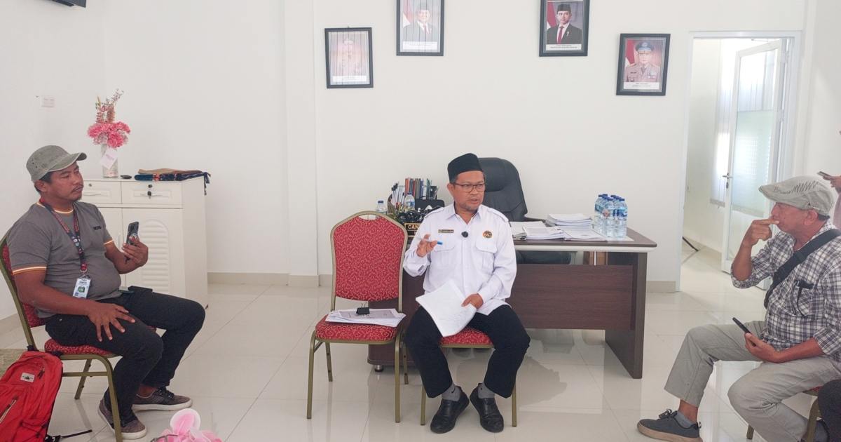 Candra Husain Kepala Kantor Pertanahan Boltim memberikan keterangan terkait polemik eks HGU Panang.