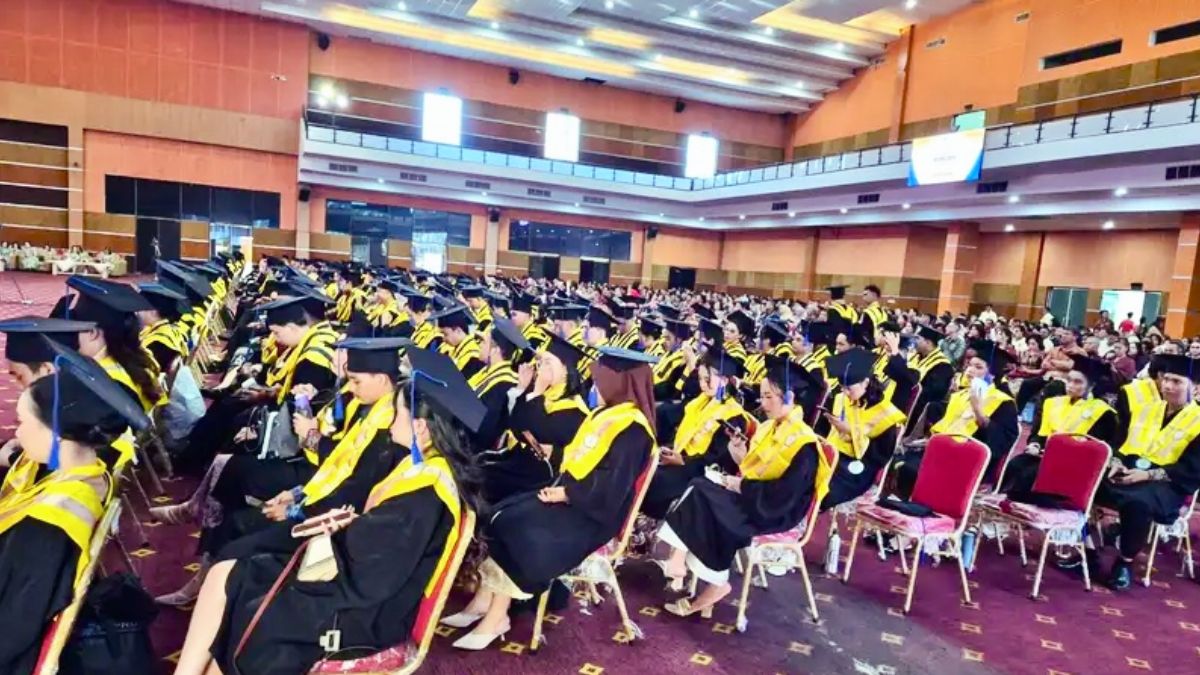 Wisuda Polimdo 2026