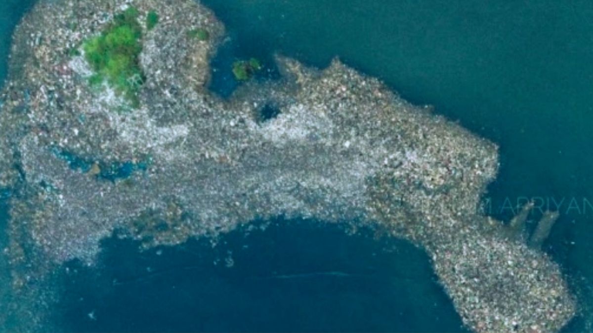 Peran Mahasiswa Biologi dalam Mengatasi Sampah Plastik