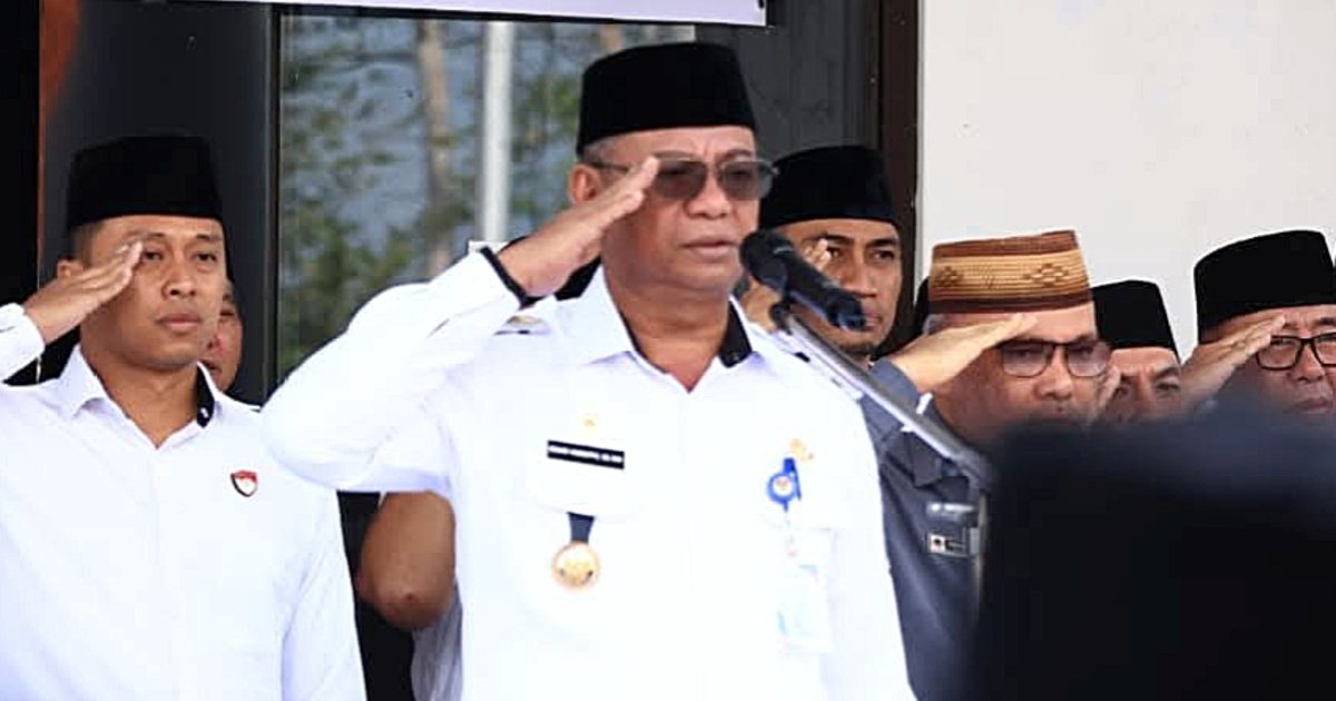 Bupati Oskar Manoppo memimpin upacara Hari Sumpah Pemuda ke-98 di Kabupaten Boltim.