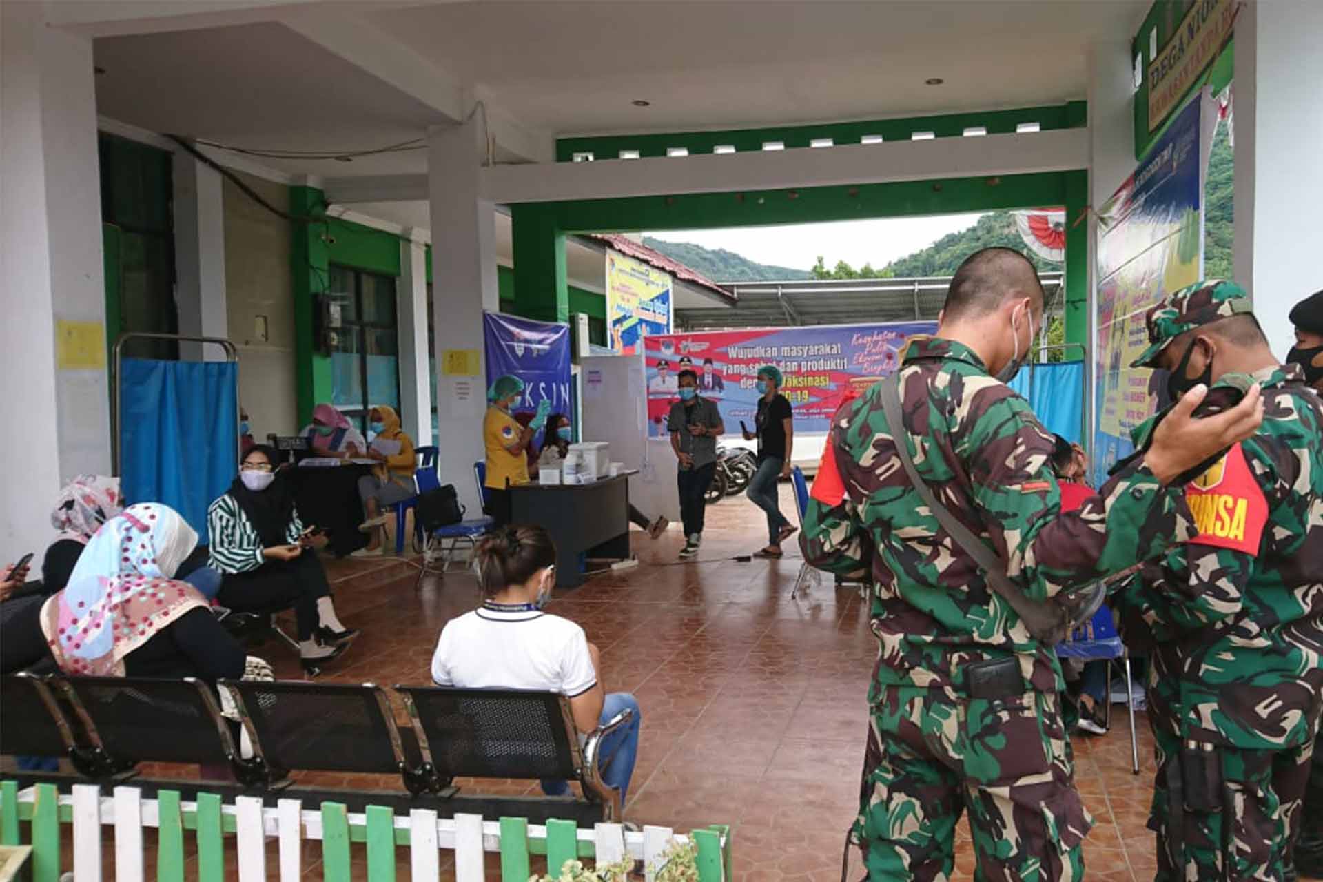 Puskesmas Nuangan Lakukan Vaksinasi Covid-19