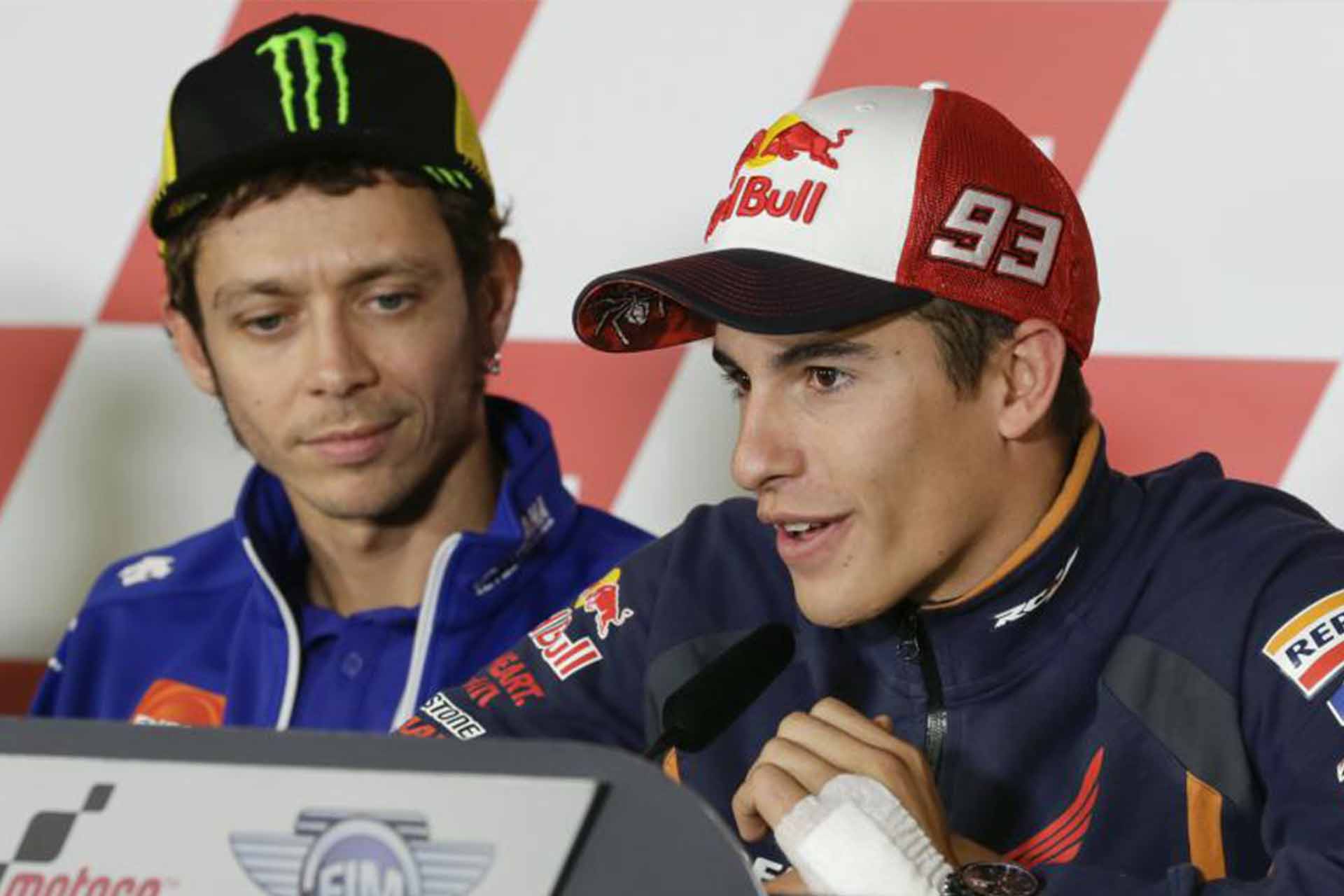 Rossi Kesal dengan Marquez