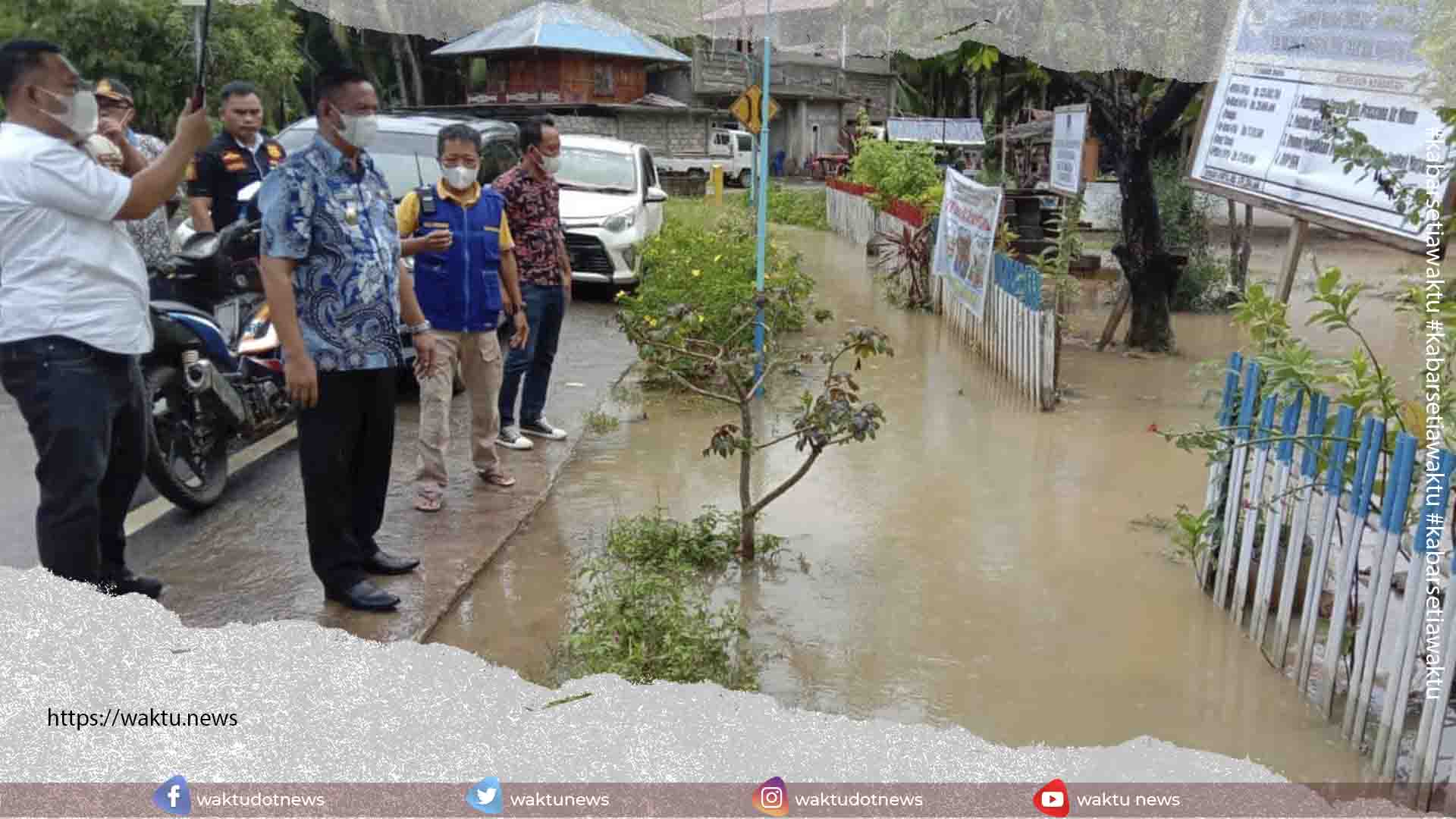 Oskar Manoppo Serahkan Sejumlah Bantuan
