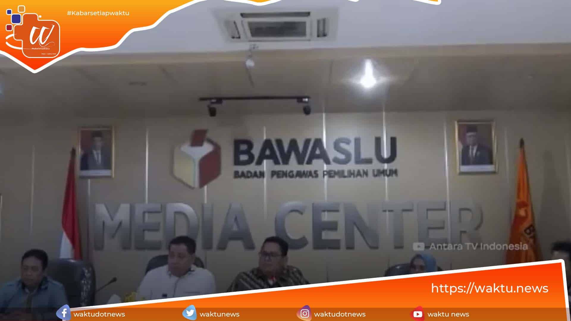 Hati-Hati Berfoto Dengan Kode Jari