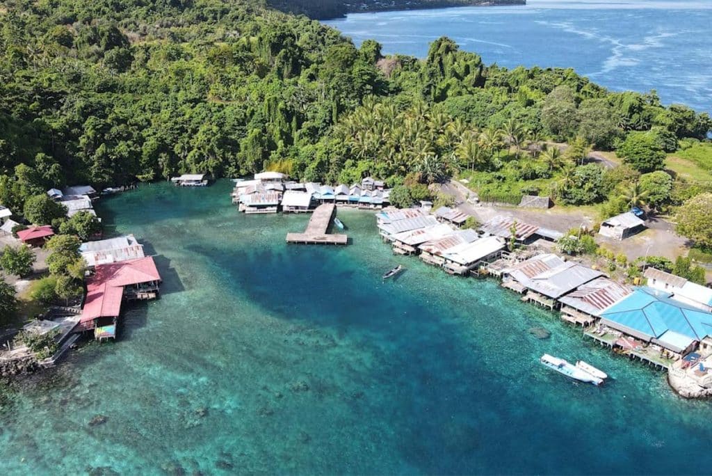 Pantai Jikomalamo