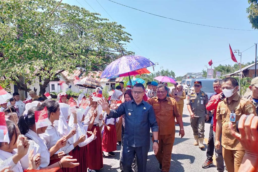 Masyarakat Bolmut Bergembira Menyambut Pj Bupati Sirajudin Lasena