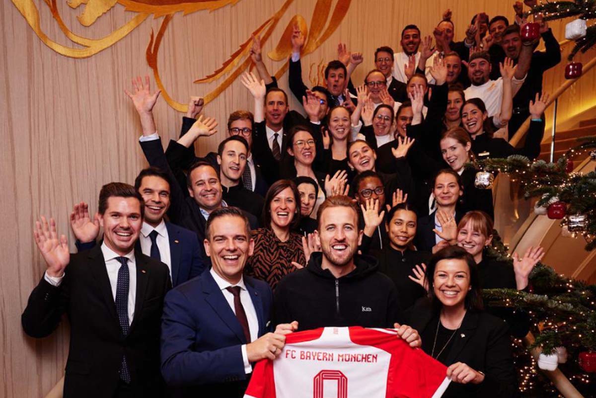 Harry Kane Tinggalkan Penginapan Megah