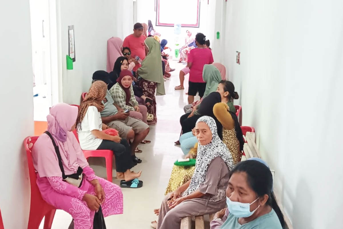 Dokter Spesialis Mata RSUD Datoe Binangkang Gelar Pemeriksaan Mata Gratis di Lolak