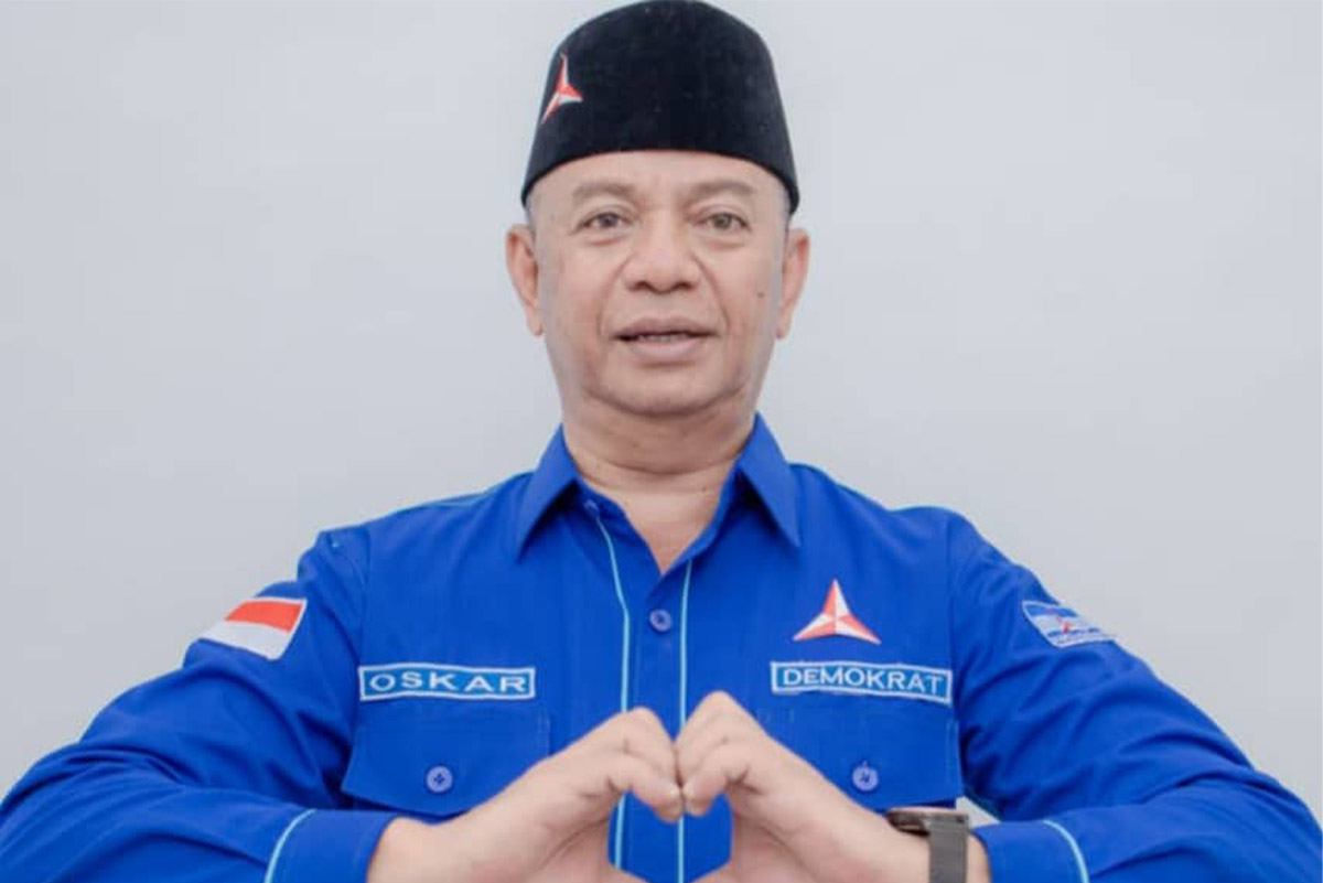 Oskar Manoppo Birokrat dan Politisi