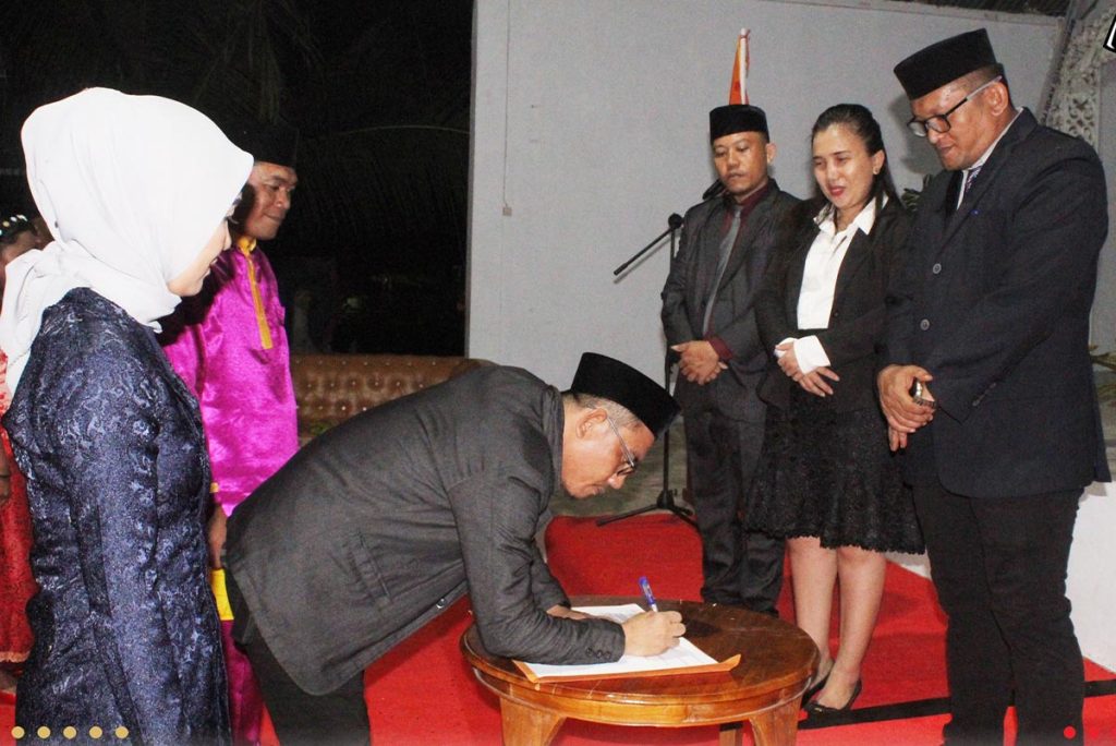 Pelantikan Pengawas Pemilu Bolmut