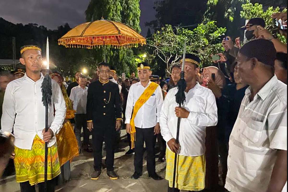 Rusdy Mastura Dinobatkan sebagai Tau Doka