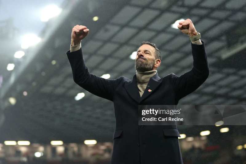 Manchester United Bidik Fermin Lopez