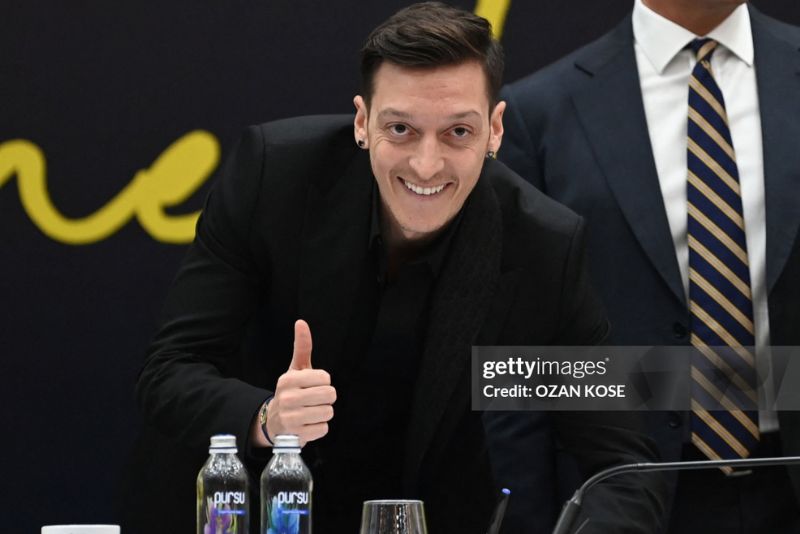 Mesut Ozil Beralih ke Dunia Politik