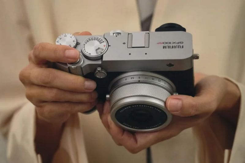 Fujifilm GFX100RF Dirilis