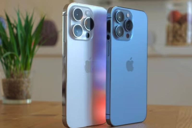 iPhone 17 Pro Warna Sky Blue