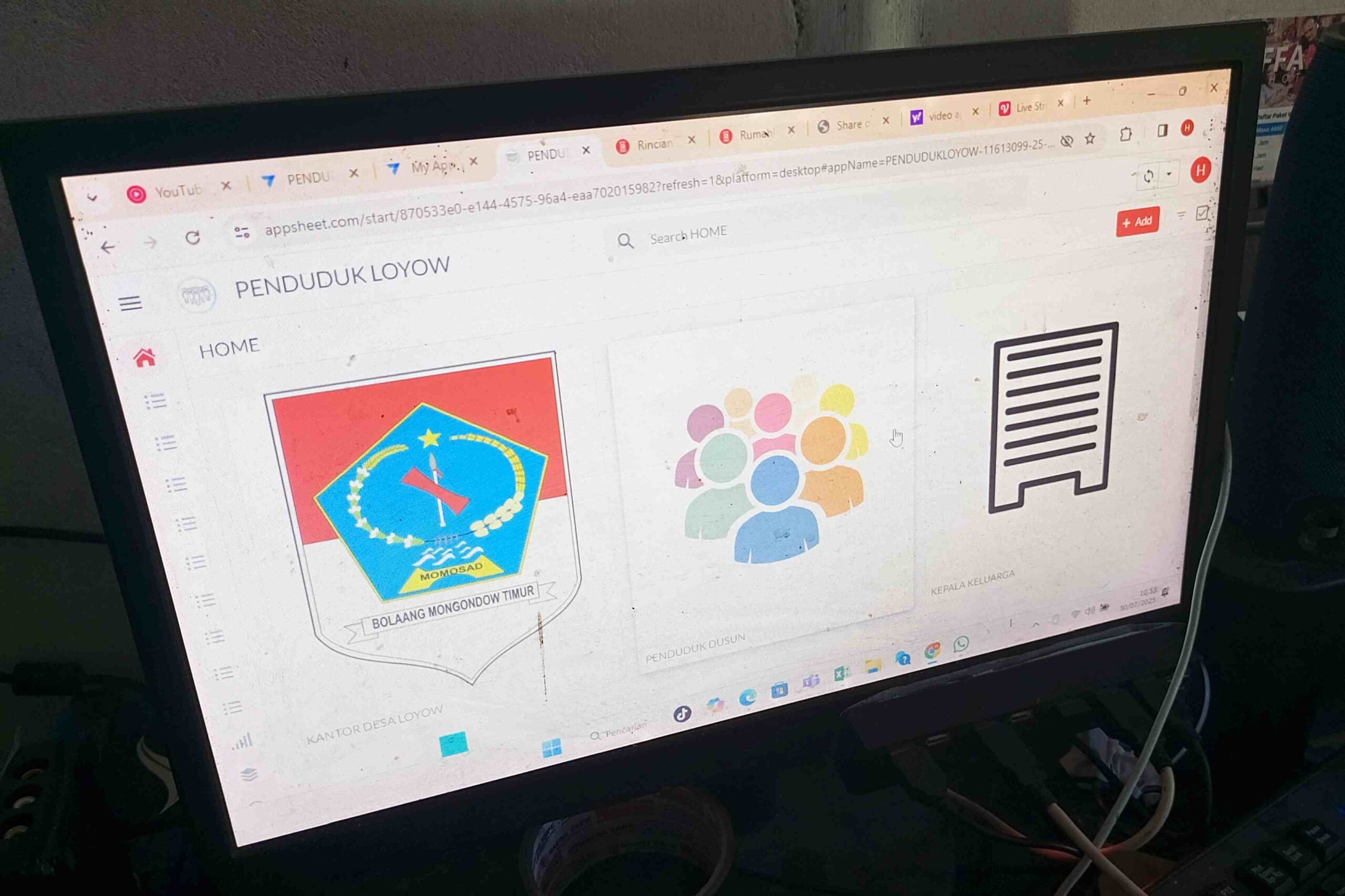 Aplikasi layanan digital Desa Loyow
