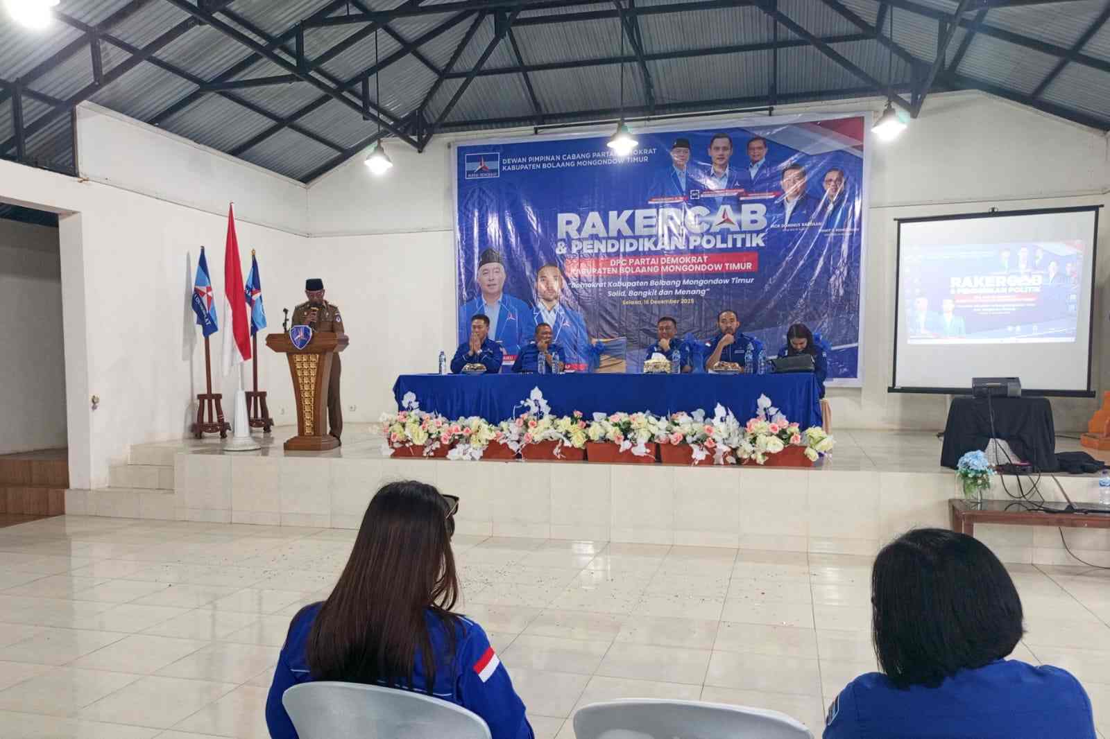 Bupati Boltim Oskar Manoppo membuka Rakercab Partai Demokrat Boltim