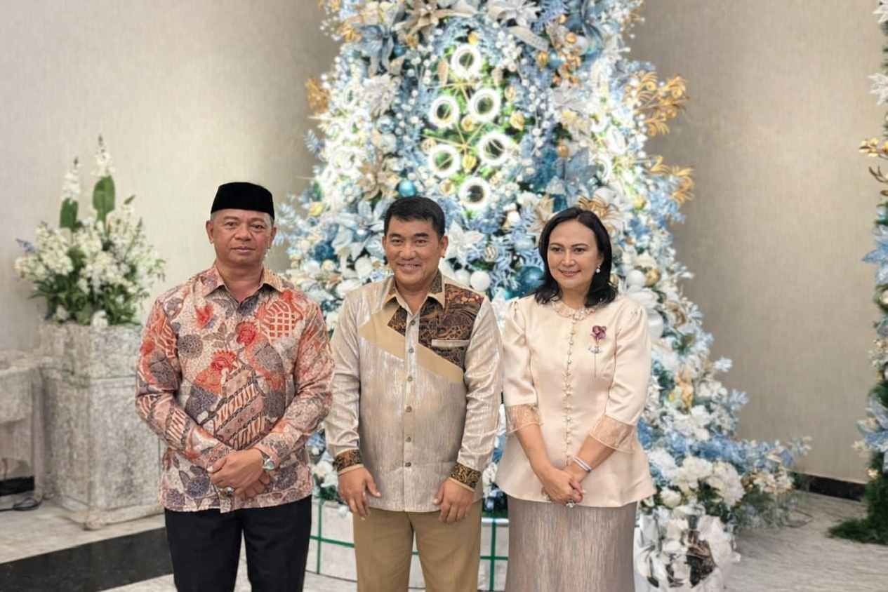 Bupati Boltim Oskar Manoppo saat Safari Natal di kediaman Gubernur Sulut