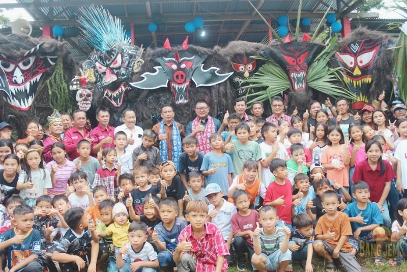 HUT ke-100 Torona Impapate Poopo Raya