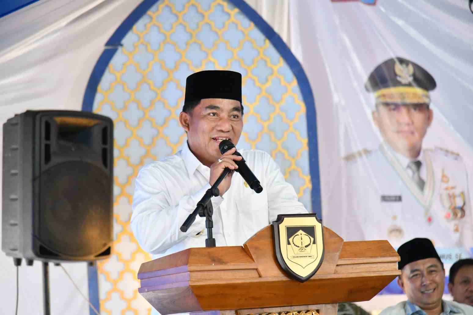 Gubernur Sulut Yulius Selvanus menjanjikan pembangunan rumah dinas bagi Wabup Boltim
