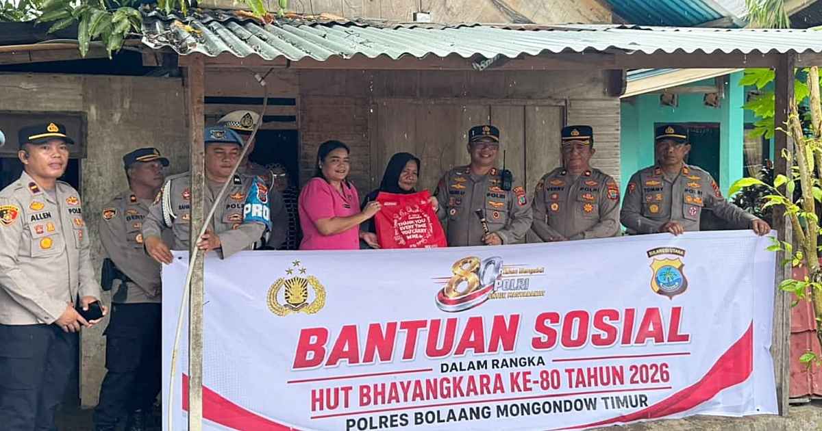 Kapolres Boltim Salurakan Bansos kepada warga di Kecamatan Tutuyan