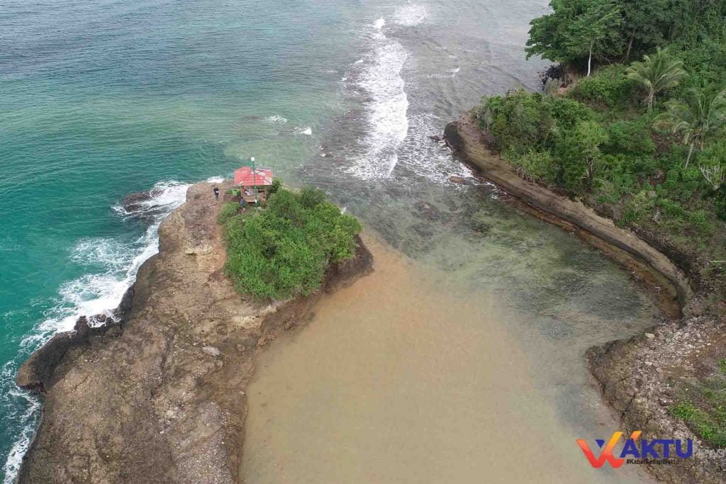 Pantai Tanjung Woka