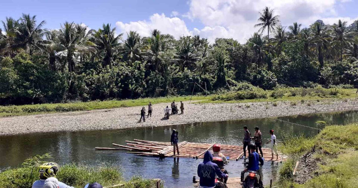 Polres Bolmut Kawal Distribusi Logistik Pilkada 2020