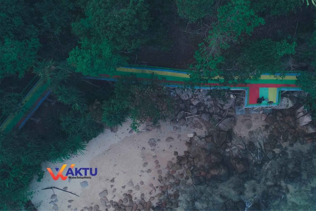 Foto Jembatan Batu Pinagut