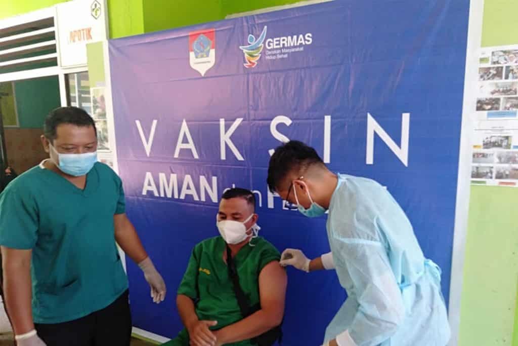 Puskesmas Nuangan Lakukan Vaksinasi Covid-19