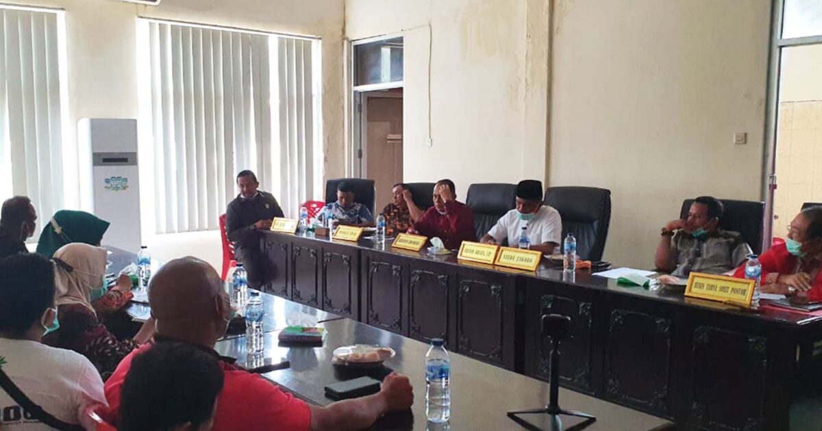 Polemik Penyaluran BST