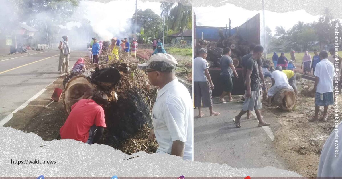 Desa Busisingo Kerja Bakti Massal