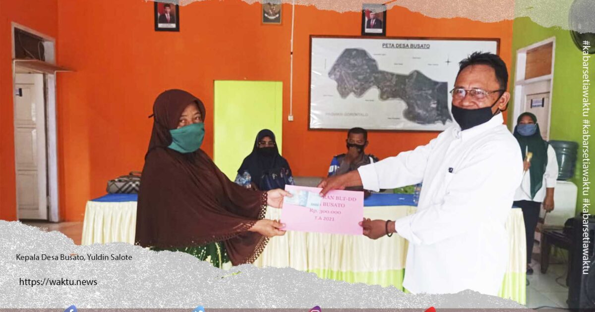 Desa Busato Salurkan BLT DD