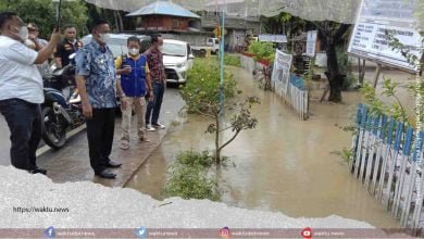 Oskar Manoppo Serahkan Sejumlah Bantuan