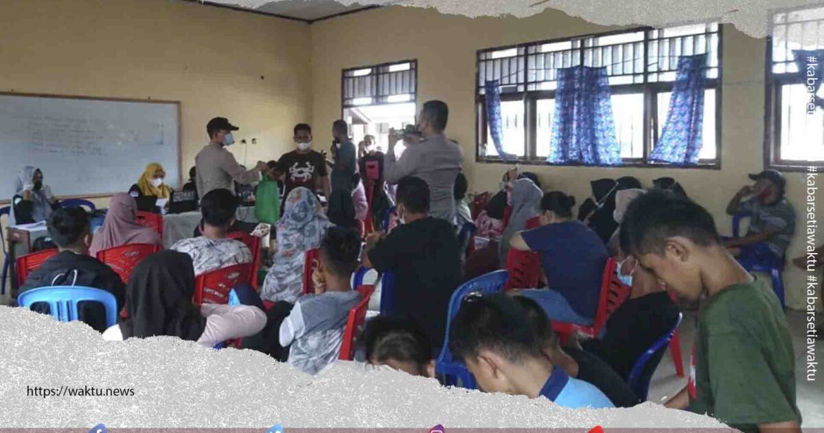 Masyarakat Nuangan Ikut Vaksinasi