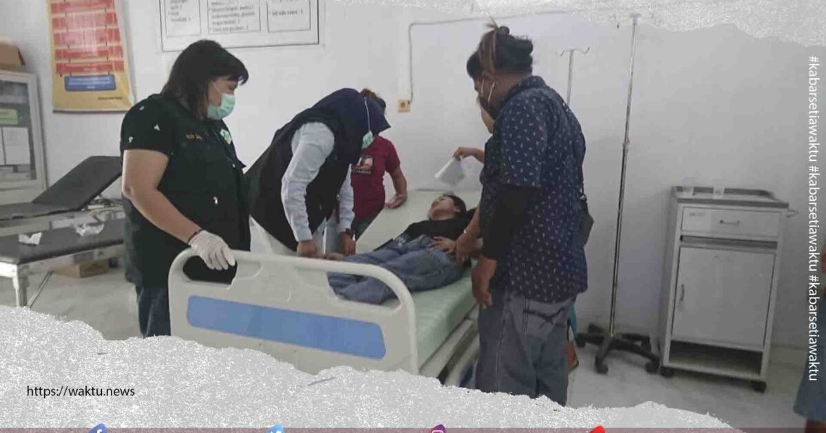 Remaja Pingsan Usai di Vaksin