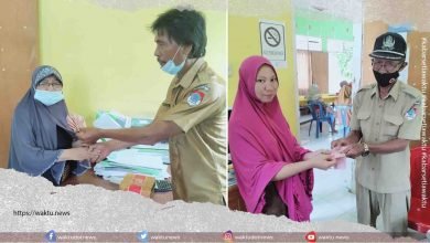 Pemdes Nuangan Sukses Salurkan BLT Tahun 2021