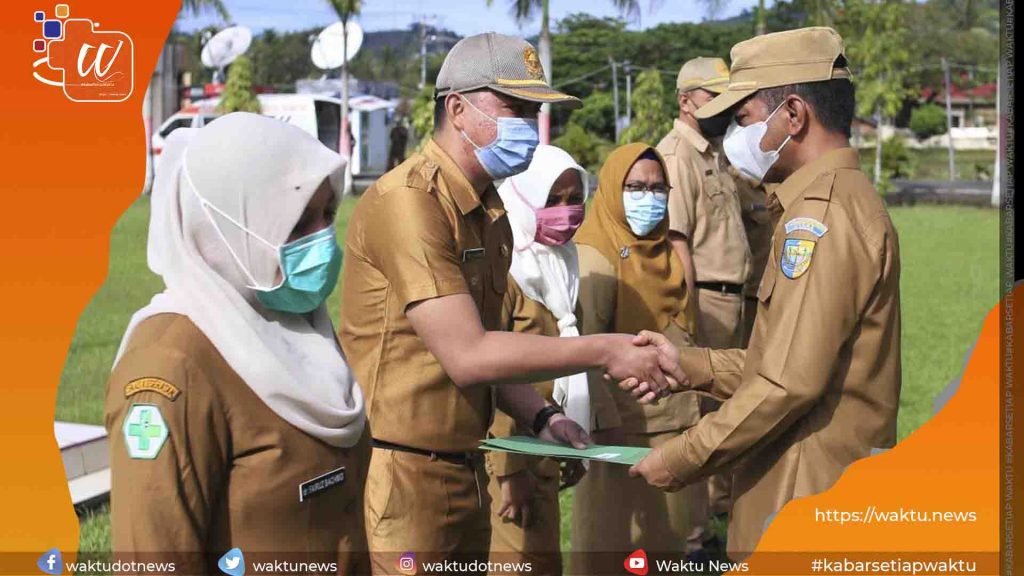 Penyerahan SK Kenaikan Pangkat