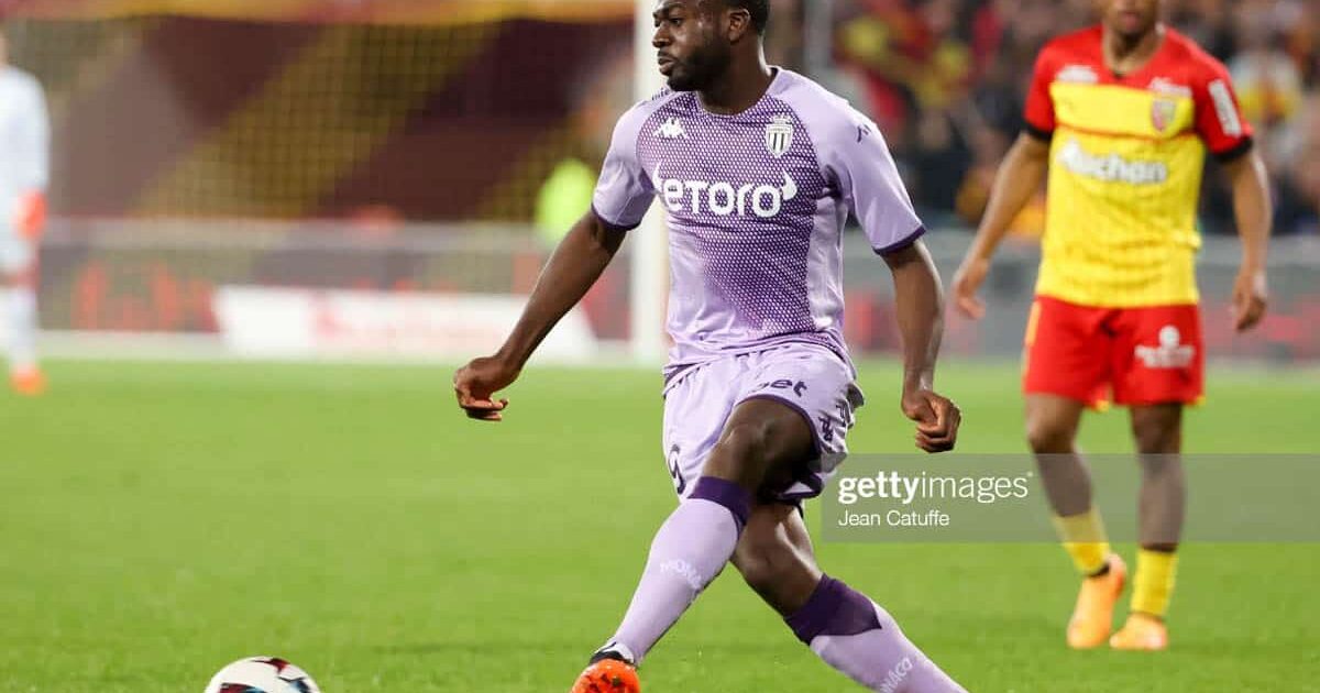 Chelsea Berebut Tanda Tangan Youssouf Fofana