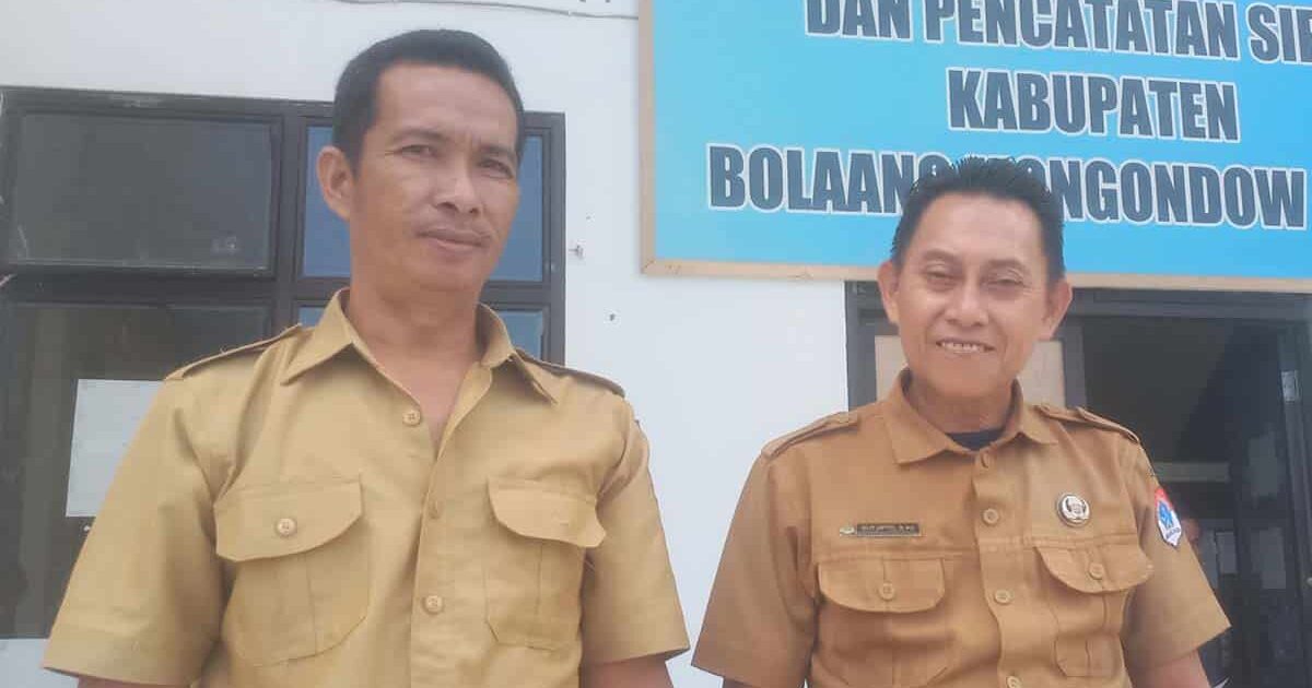 Cara Kepala Desa Buyandi Melayani Warga