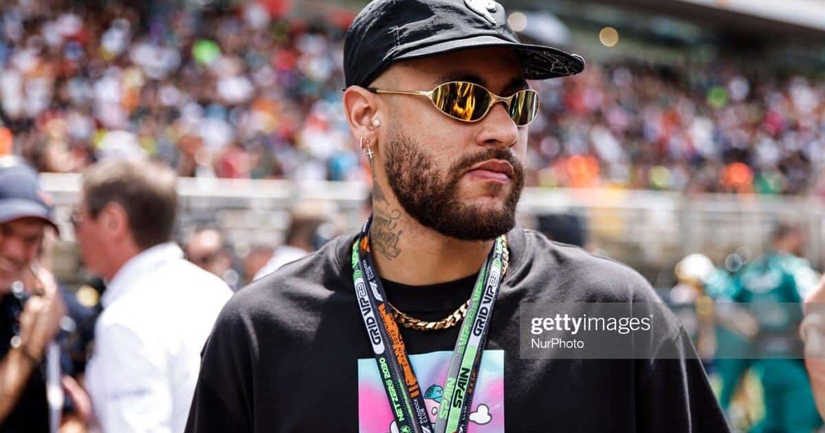 Neymar Tawarkan Diri ke Barcelona