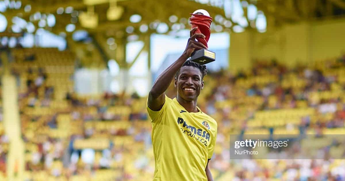 Nicolas Jackson Lolos Tes Medis