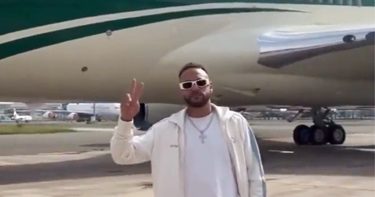 Neymar Terbang dengan Jet Mewah ke Al-Hilal
