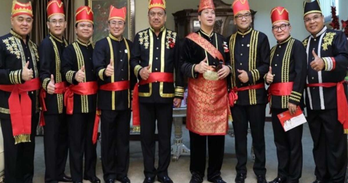 Pakaian Adat Minahasa