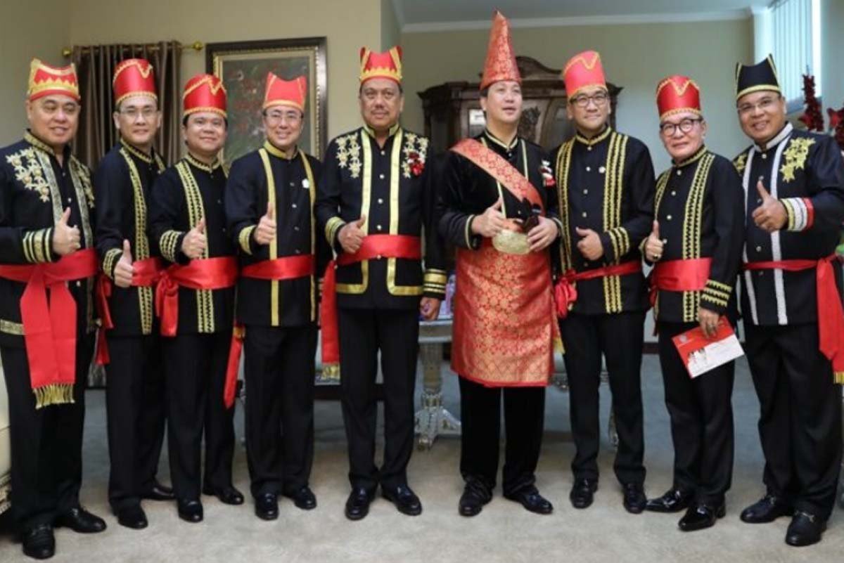 Pakaian Adat Minahasa