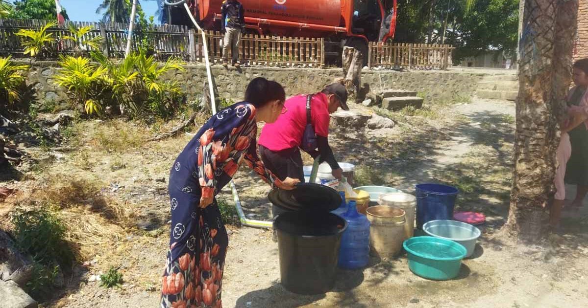 BPBD Bolmut Membantu Warga Kekeringan