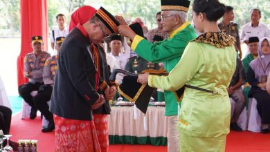 Bupati Sirajudin Lasena Terima Gelar Adat Kidoni Kiyombu Pangulu