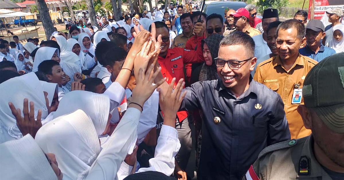 Masyarakat Bolmut Bergembira Menyambut Pj Bupati Sirajudin Lasena