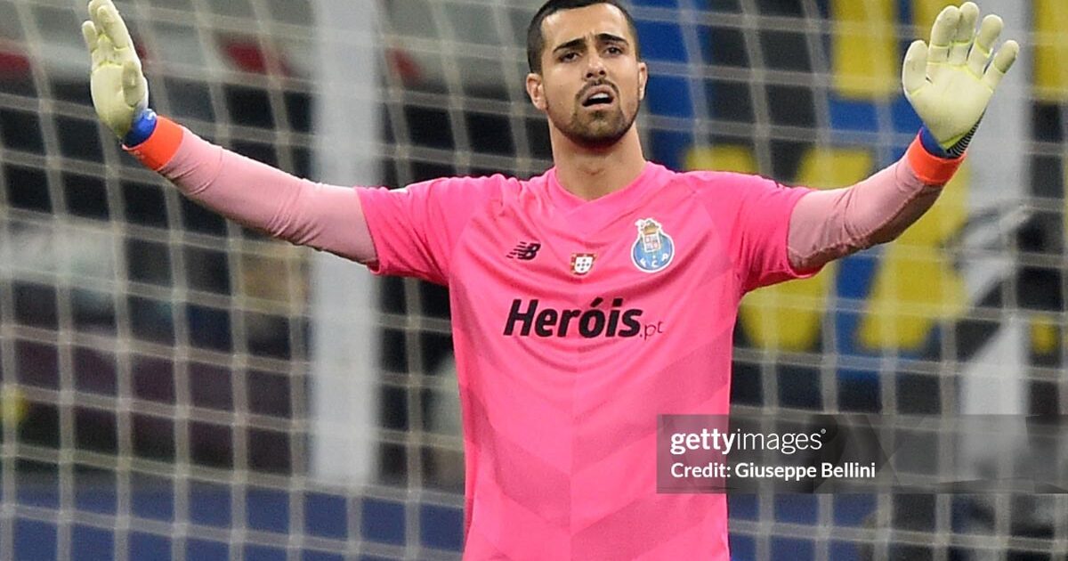 Diogo Costa Menuju Stamford Bridge