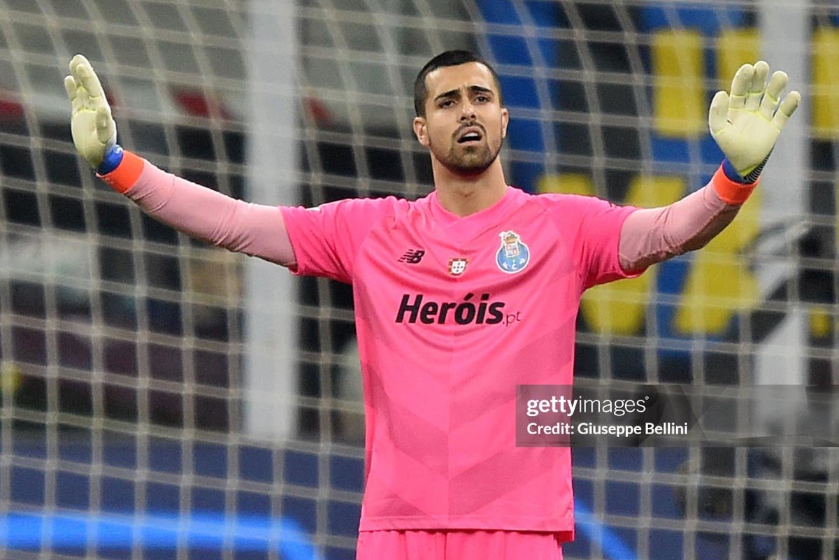 Diogo Costa Menuju Stamford Bridge