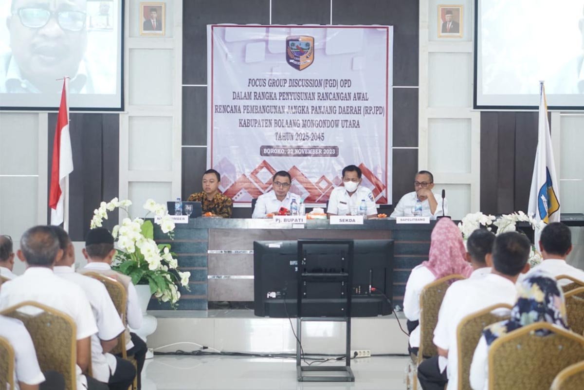 Pembukaan FGD OPD oleh Penjabat Bupati Bolmut